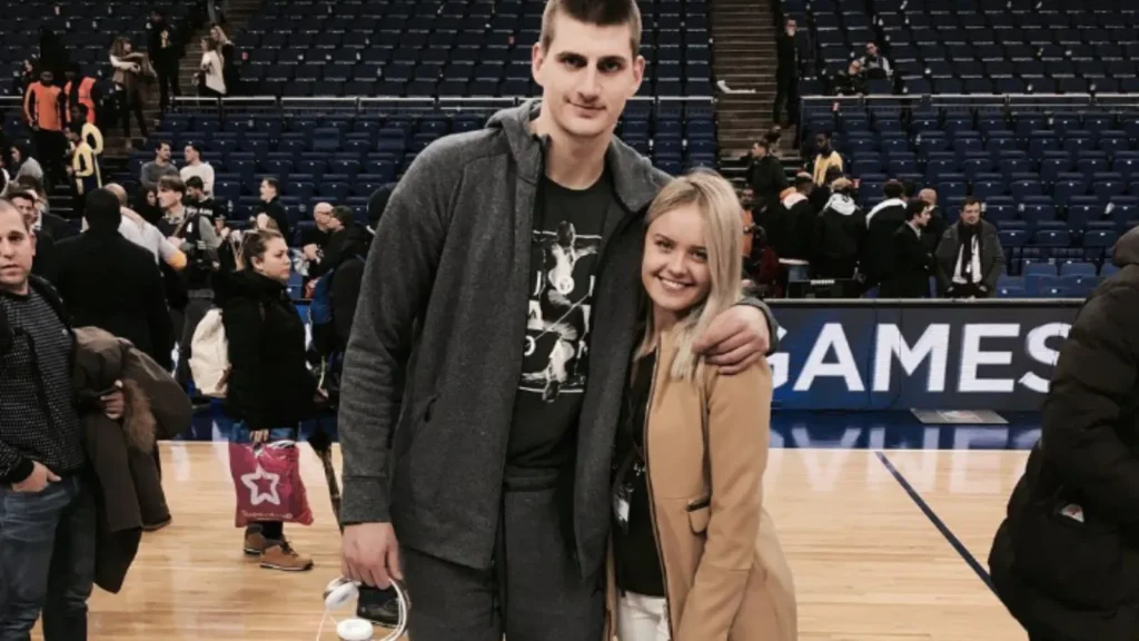 Nikola Jokić wife Height